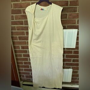 Elegant Cream Sleeveless Dress